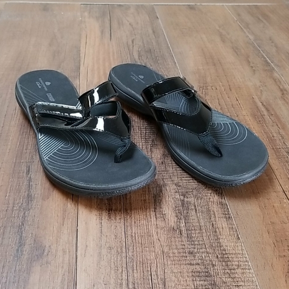 clarks brinkley marin flip flops